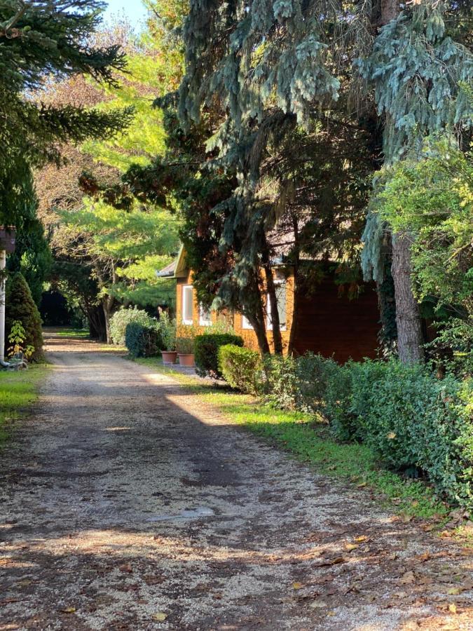 A Fogado Bed & Breakfast Bicske Bagian luar foto
