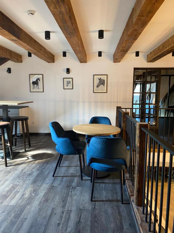 A Fogado Bed & Breakfast Bicske Bagian luar foto