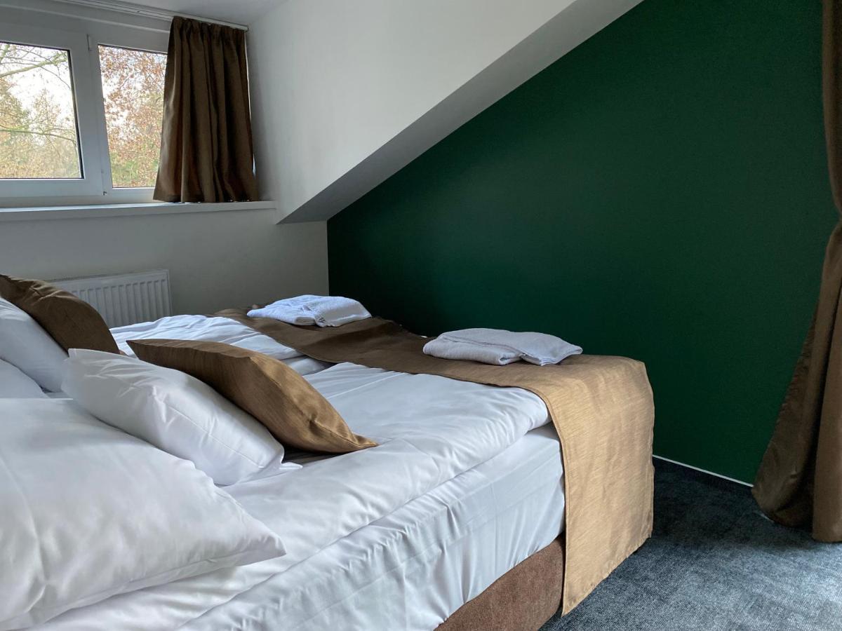 A Fogado Bed & Breakfast Bicske Bagian luar foto