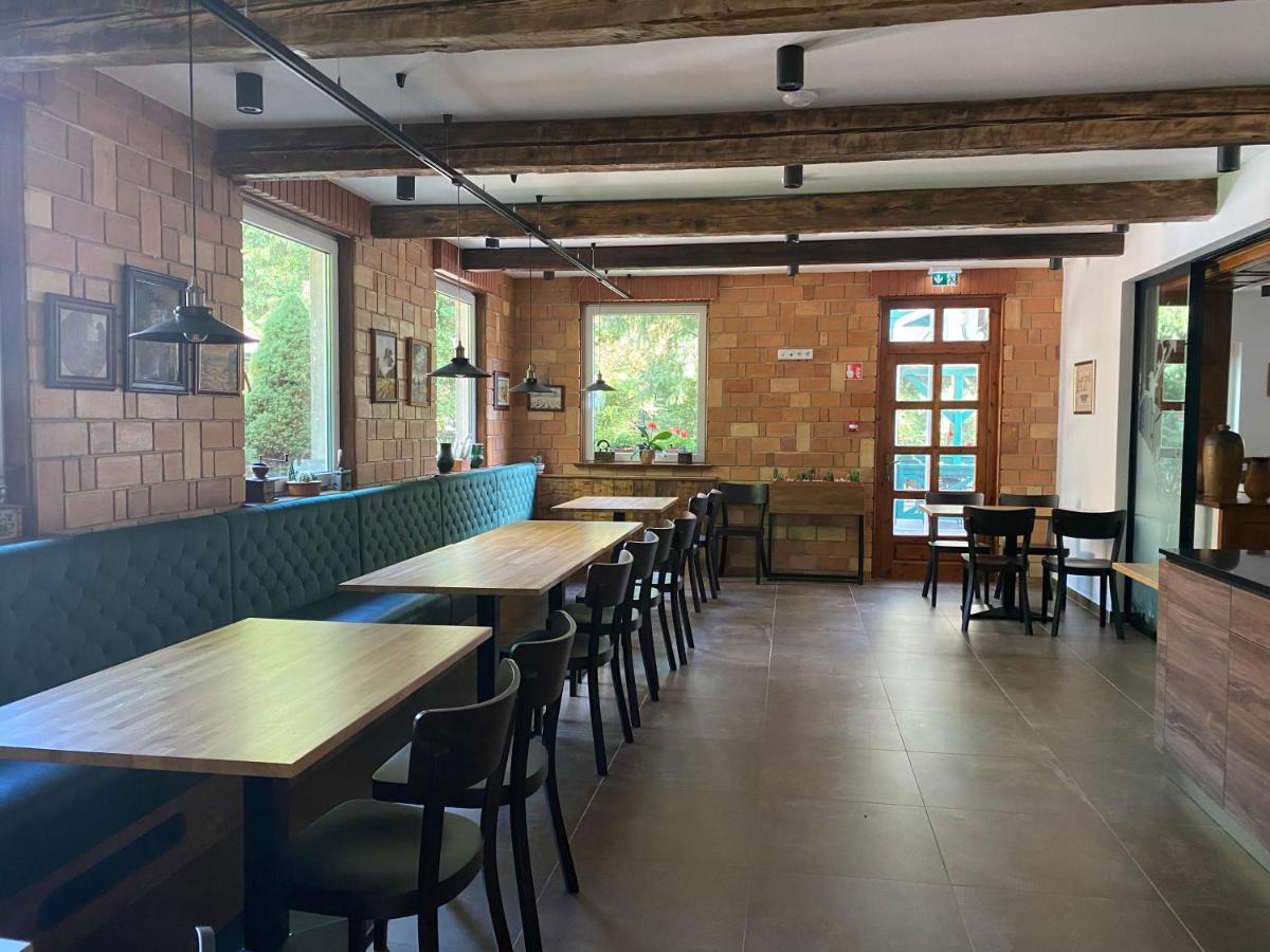 A Fogado Bed & Breakfast Bicske Bagian luar foto