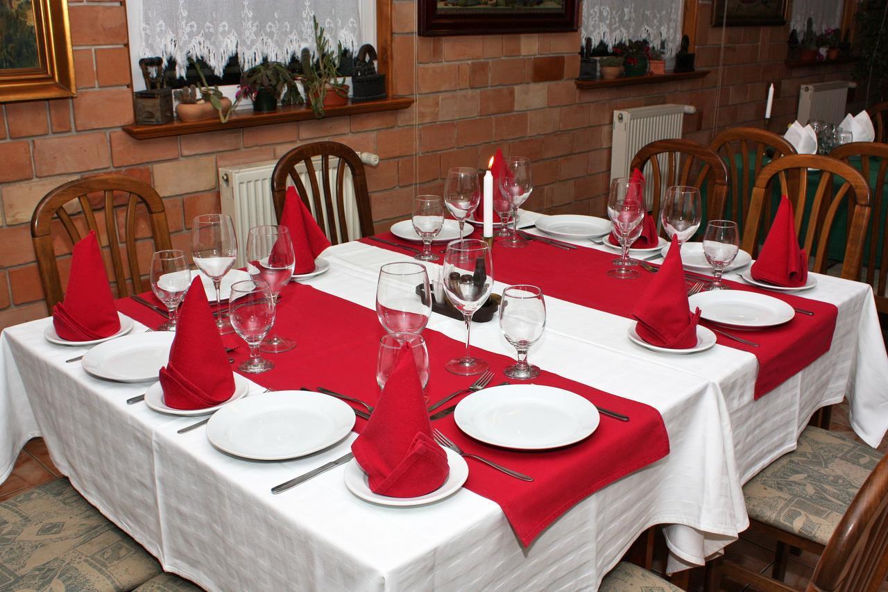 A Fogado Bed & Breakfast Bicske Bagian luar foto